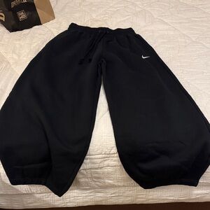 Nike Fleece Balloon Sweatpants, size small